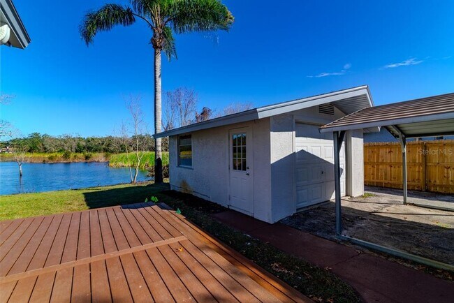 Building Photo - 11416 Pine Forest Dr