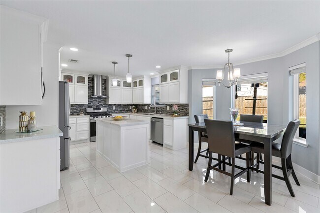 Building Photo - 405 Mystic Trail Loop