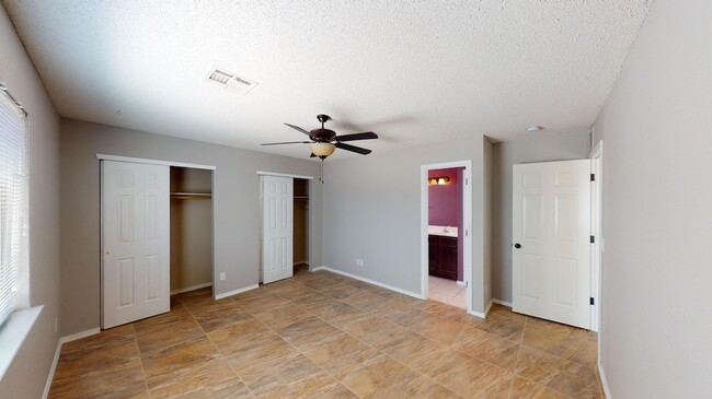 Building Photo - 14336 Desert Sage Dr