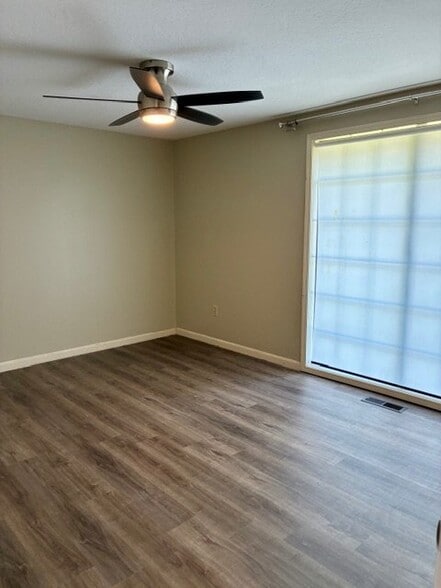 Building Photo - 1304 Stafford Dr