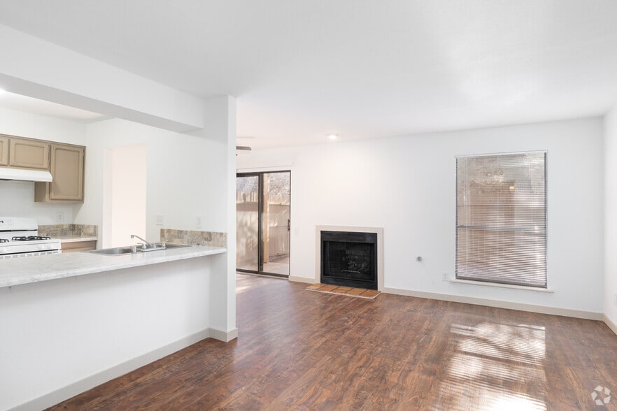 1BR, 1BA - 850SF - Living Room - Vista Oeste