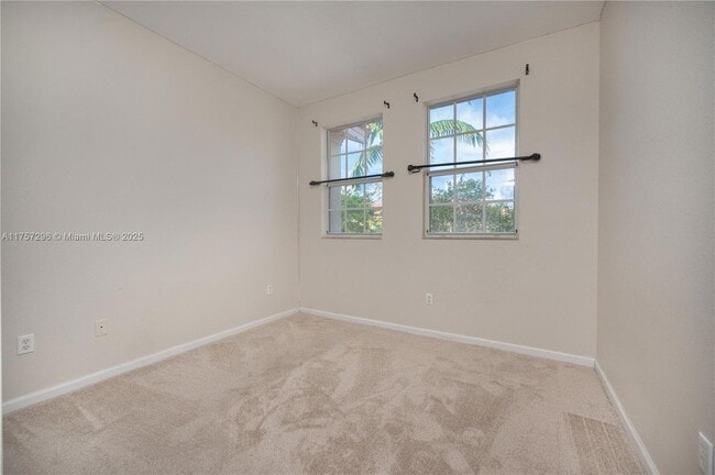 Building Photo - 445 NE 21st Ave