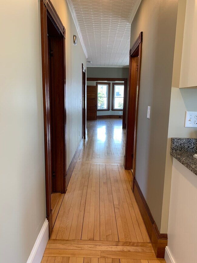 Building Photo - 15 Orchard St