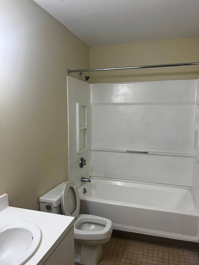 Building Photo - 56 St Joseph St