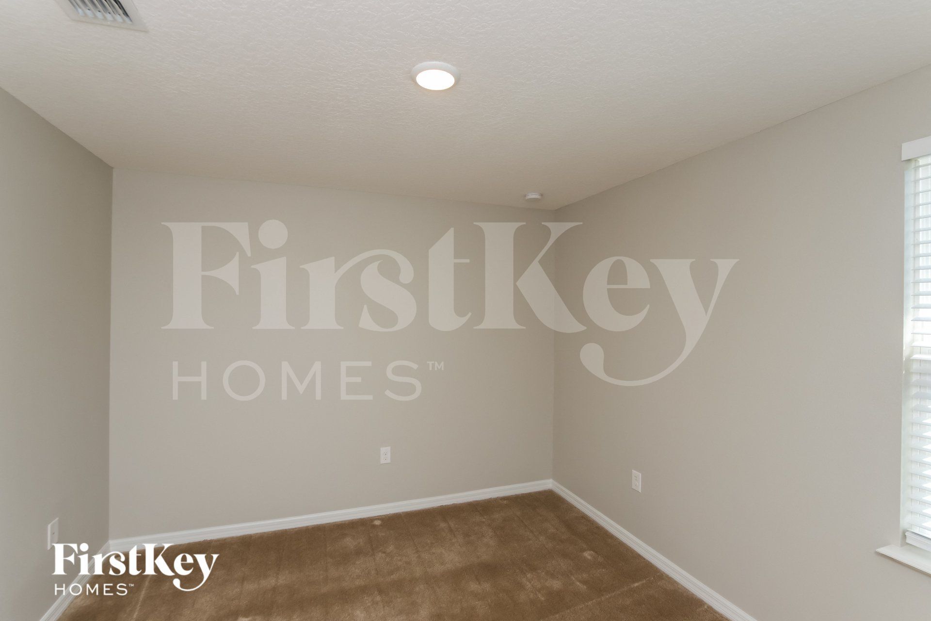 Building Photo - 2124 Paoli Dr NE