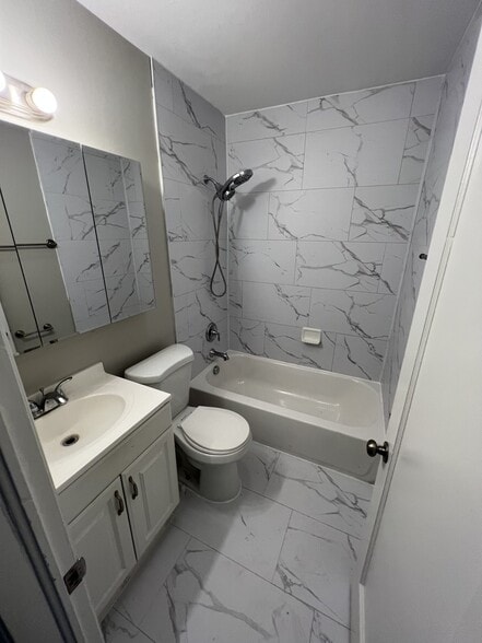Building Photo - 633 E 500 S