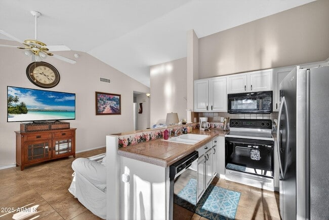 Building Photo - 1831 E Lindrick Dr