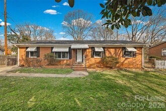 Building Photo - 1037 Stoneybrook Ln