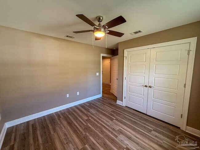 Building Photo - 10423 Tanton Rd