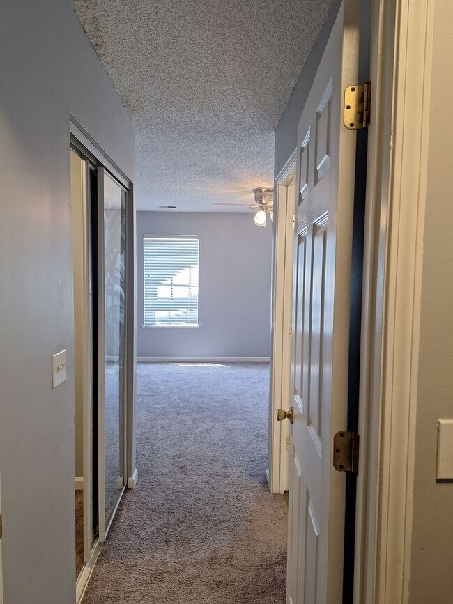Building Photo - Wonderful Four Bedroom Home in Northeast C...