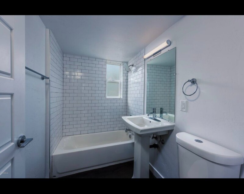 Building Photo - 3338 N 16th Ave