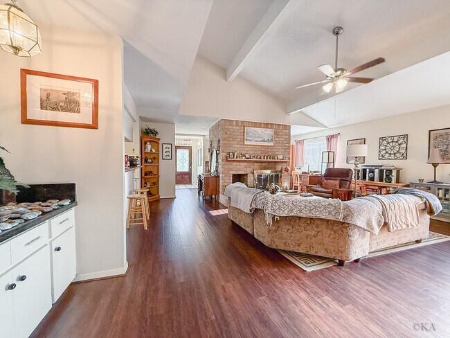 Building Photo - 3306 Hunterwood Dr