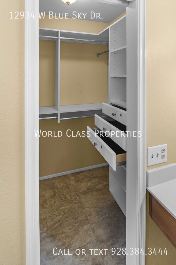 Building Photo - 12934 W Blue Sky Dr