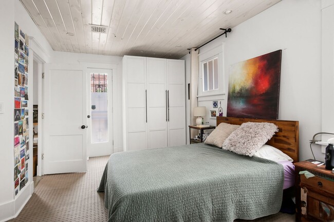 Building Photo - 803 E Ellsworth Ave