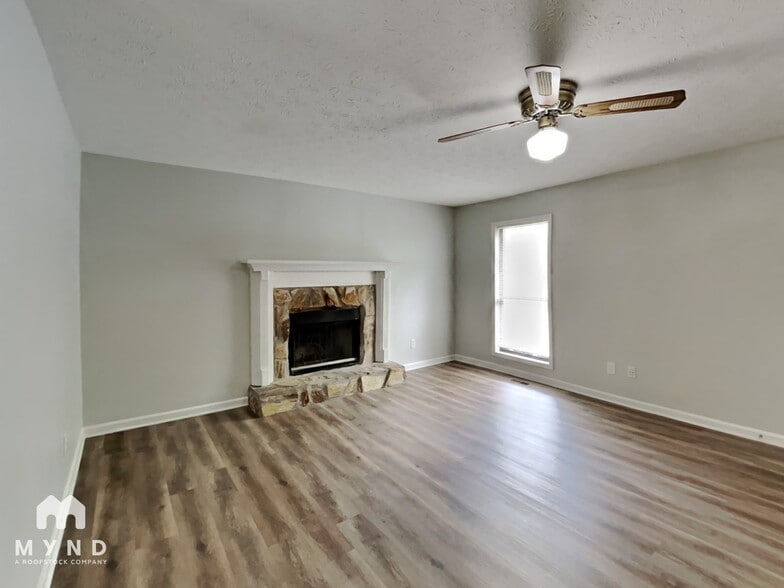 Building Photo - 2664 Bomar Rd