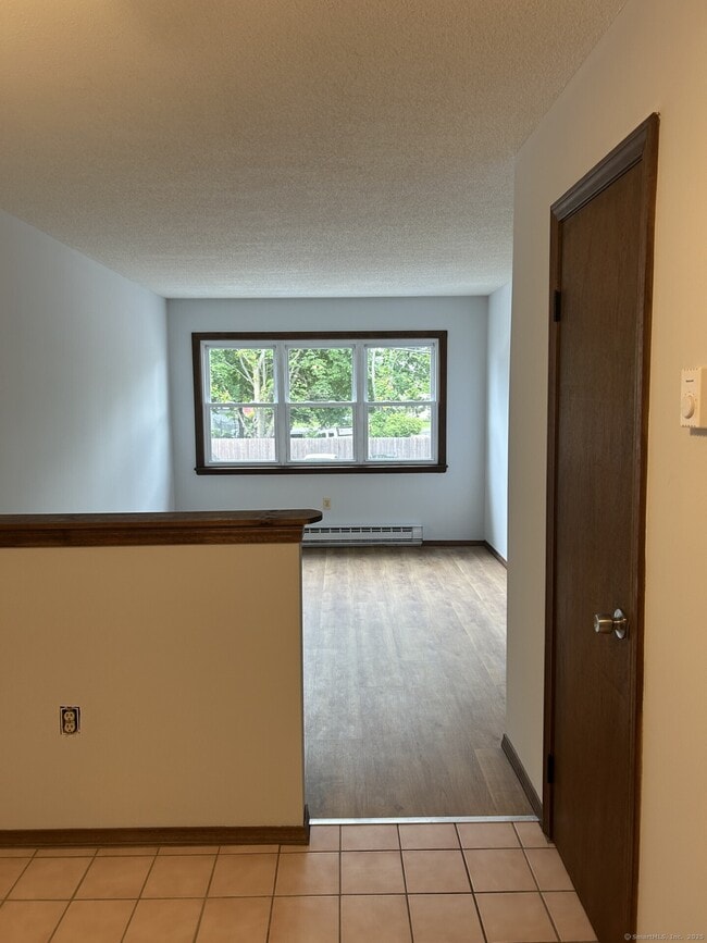 Building Photo - 46 N Cherry St