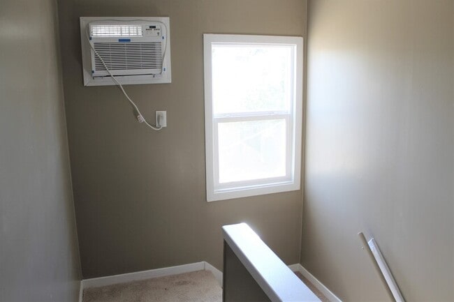 Building Photo - 209 Benham St