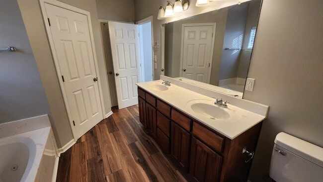 Building Photo - 5510 Underwood Cove