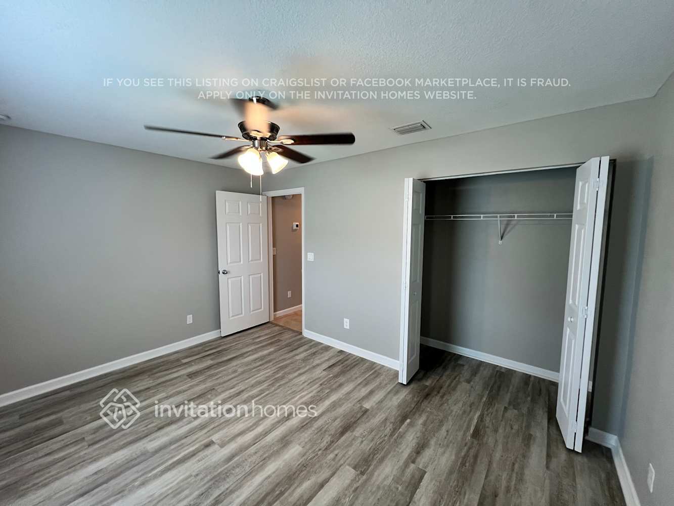 Building Photo - 1021 SE Airoso Blvd