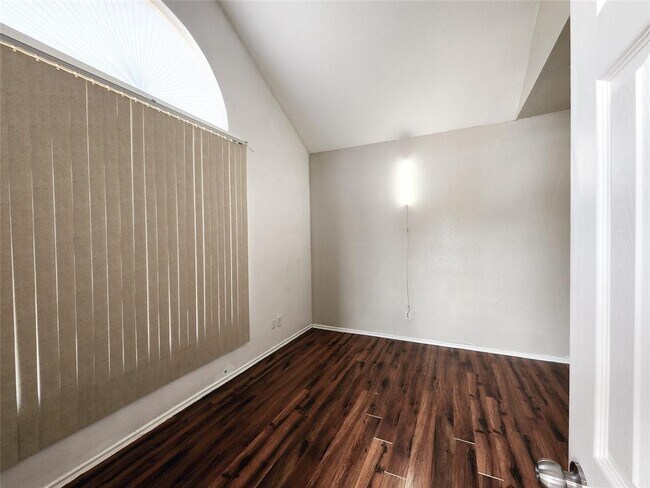 Building Photo - 14550 Fonmeadow Dr