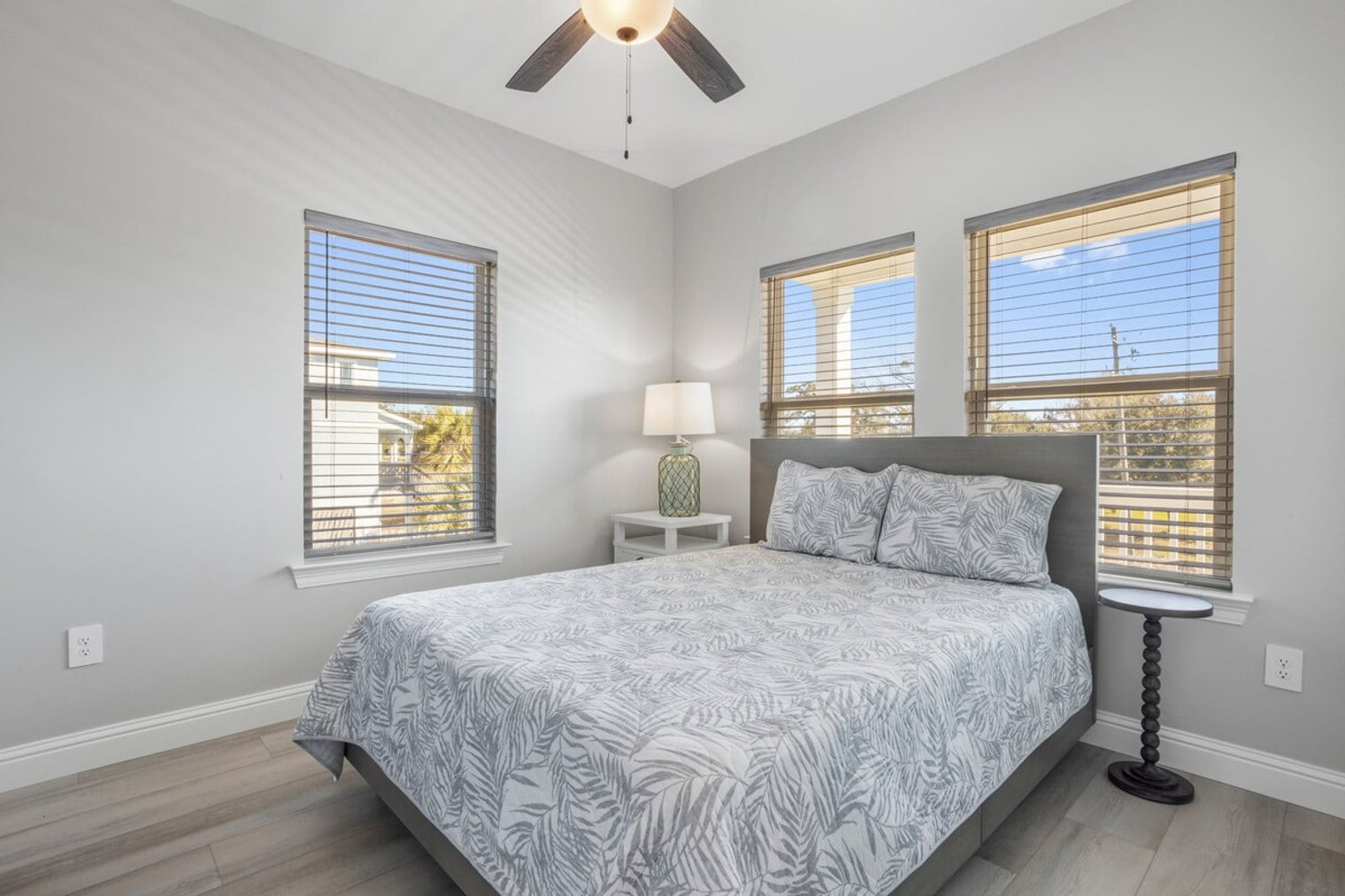 Building Photo - 135 Brady Dr