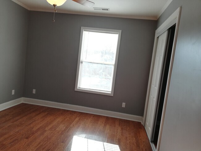 Building Photo - 1709 Sails Way