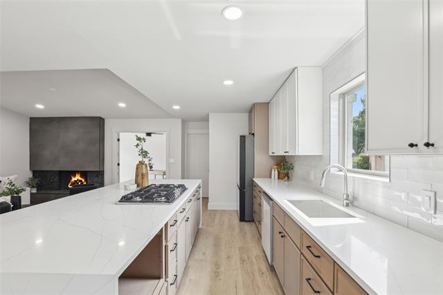 Building Photo - 12540 High Meadow Dr