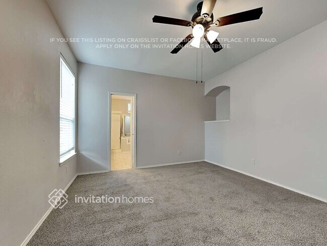 Building Photo - 1755 Cresthill Dr