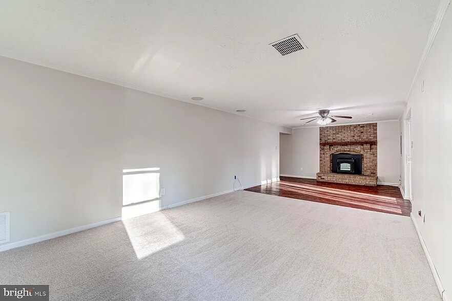 Building Photo - 11134 Stonebrook Dr
