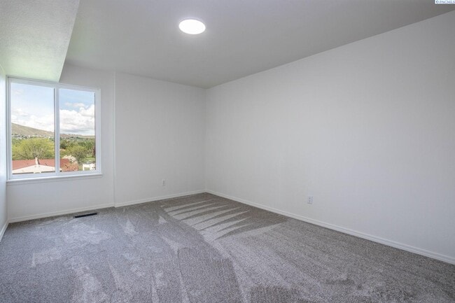 Building Photo - Meadow Springs Condo