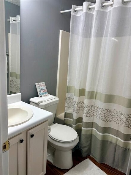 Building Photo - 510 Stanford Pl