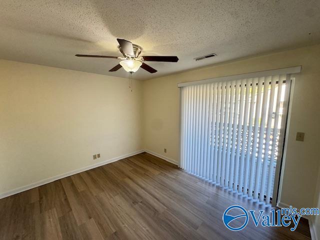 Building Photo - 5009 7 Pine Cir