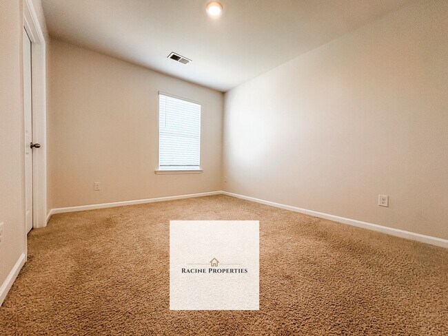 Building Photo - Stylish 4-bedroom Home in Greer, SC