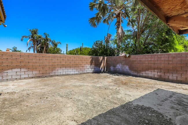 Building Photo - 47820 Calle Zafiro