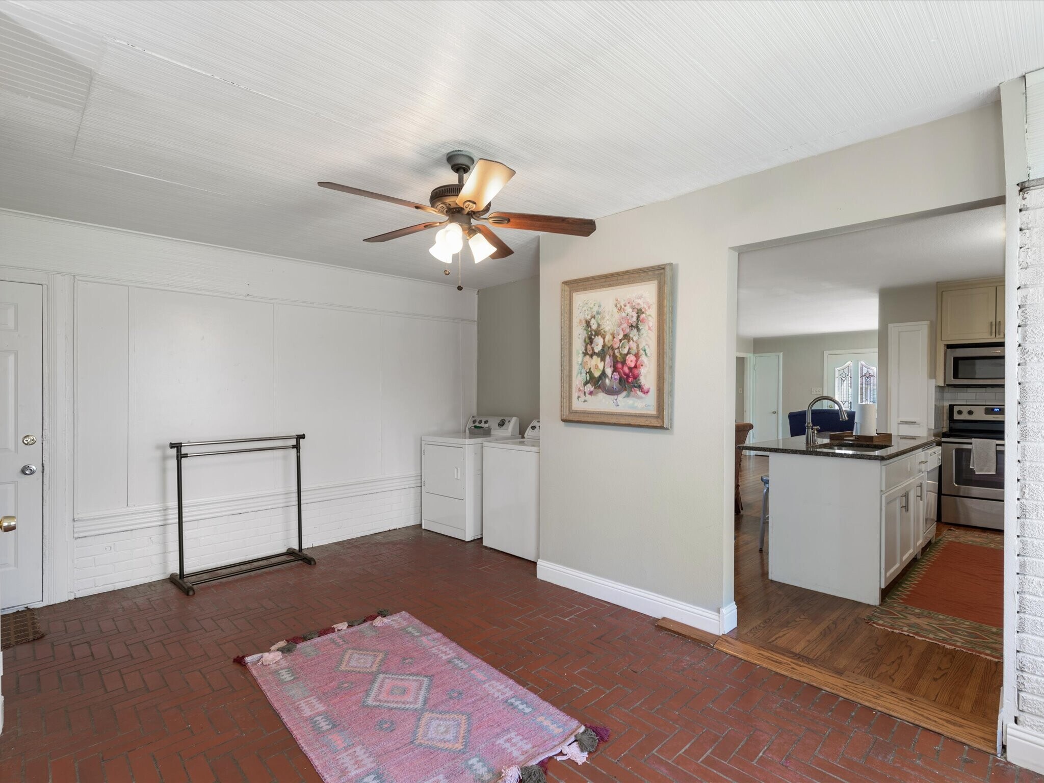 Building Photo - 4201 Anita Ave