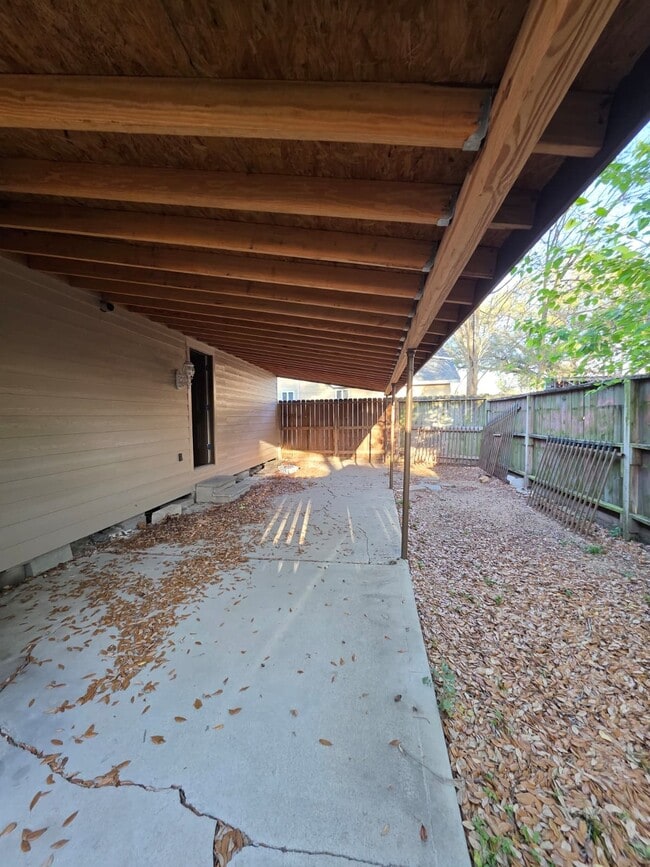 Building Photo - 1720 Roxella St