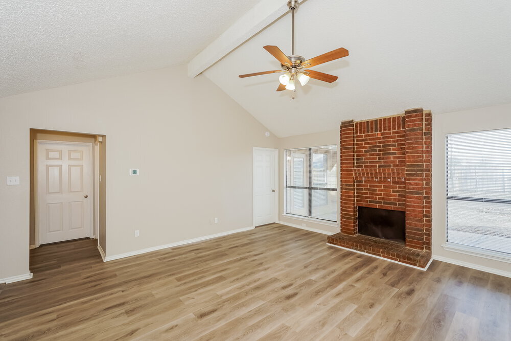 Building Photo - 1505 Glenwillow Dr