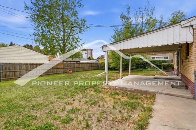 Building Photo - 4564 E Mexico Ave
