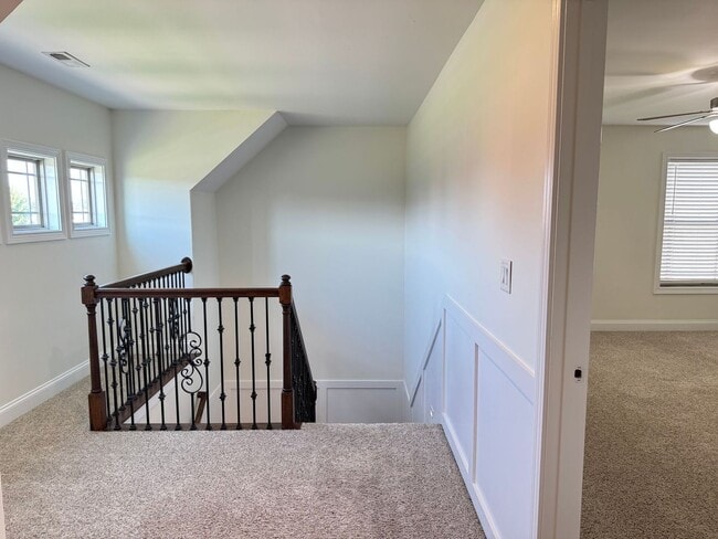 Building Photo - Beautiful 5 Bedroom, 2.5 bath Home in Hickory Wild Subdivision! Lawn care included!