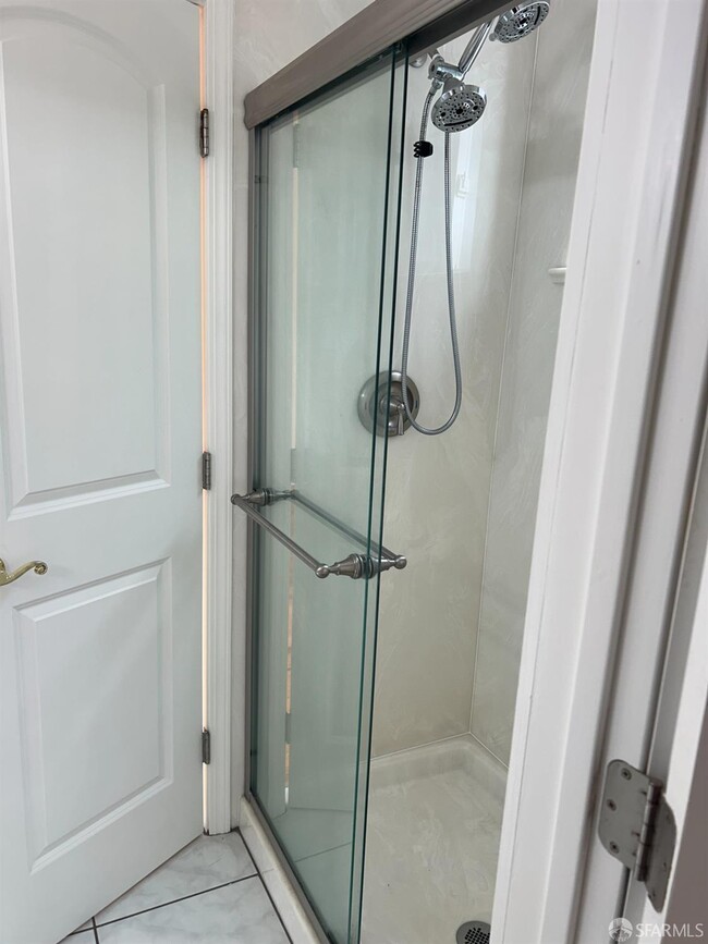 Building Photo - 255 Molimo Dr