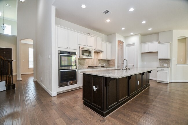 Building Photo - 25106 Sundance Park Ln