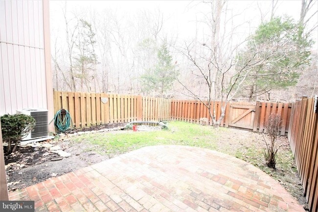 Building Photo - 8943 Centerway Rd