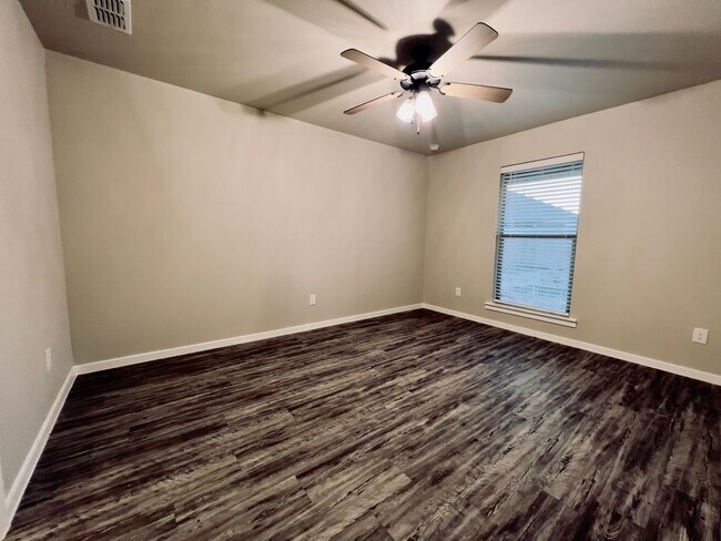 Building Photo - 2102 N Avenue K