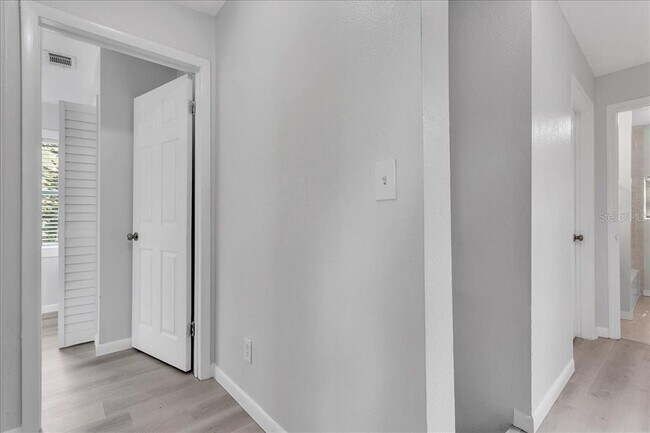Building Photo - 6008 N Tampa St