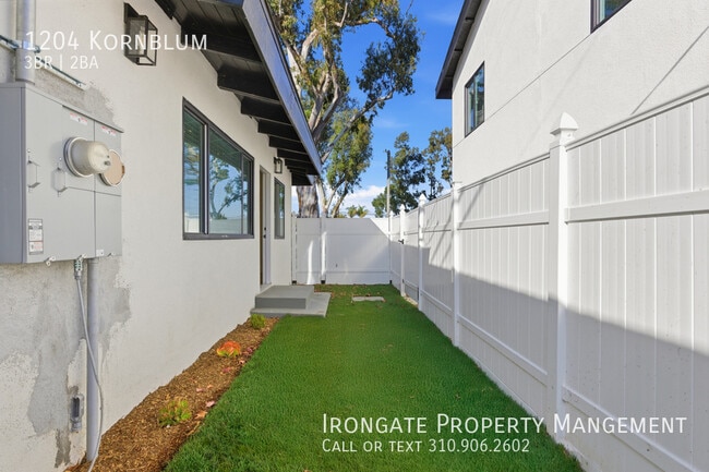 Building Photo - 1204 Kornblum-