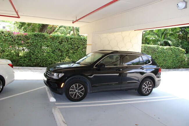 Building Photo - 1834 Brickell Ave