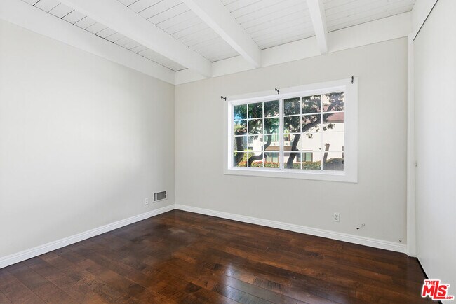 Building Photo - 3900 Pacific Ave