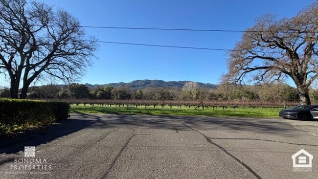 Building Photo - Stunning 3 Bedroom / 3 Bathroom Home Surrounded by Vineyards & Breathtaking Views