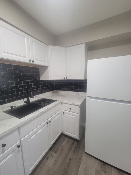 Building Photo - 612 Homestead Rd