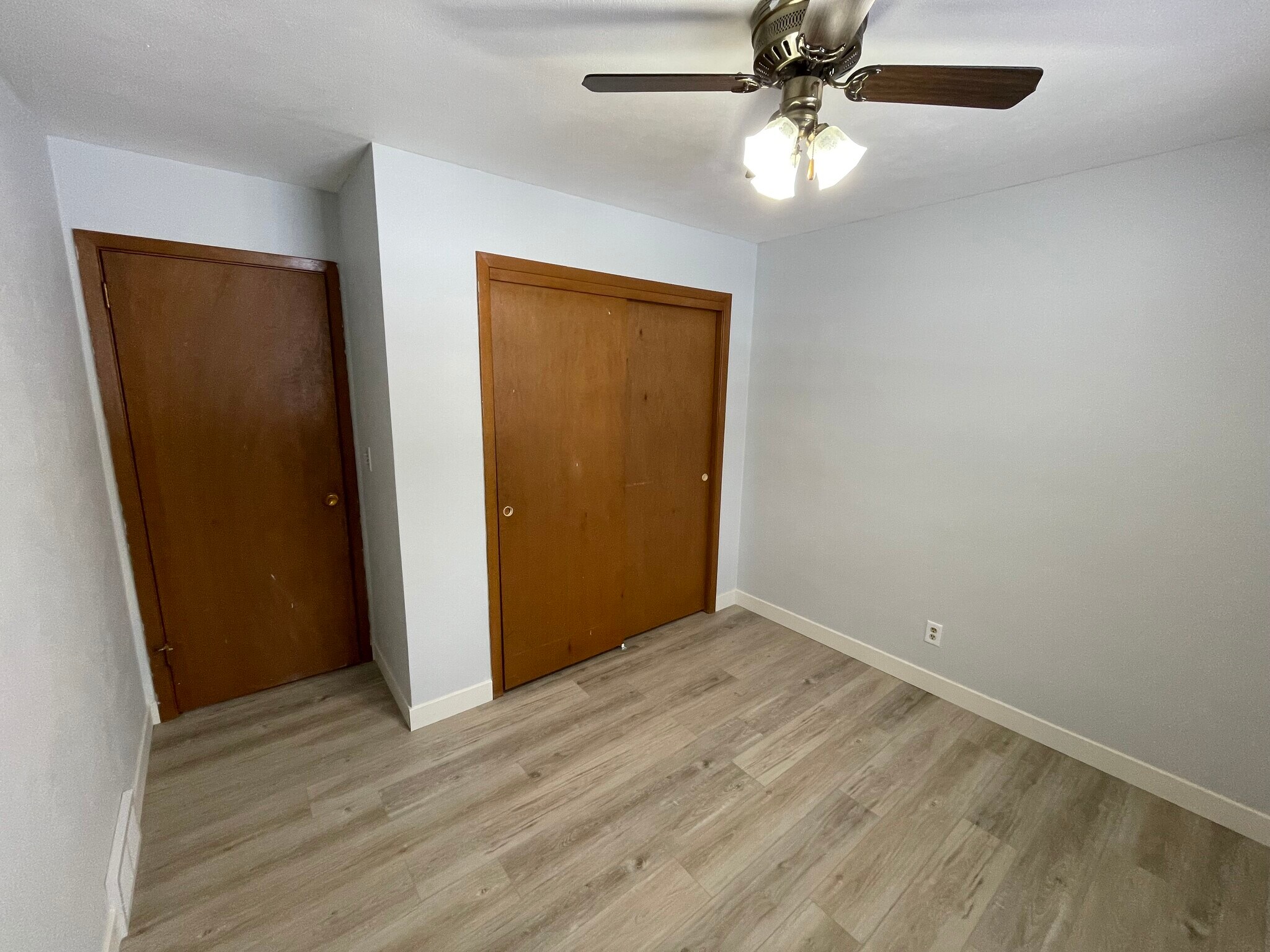 Building Photo - 1210 Woodridge Dr